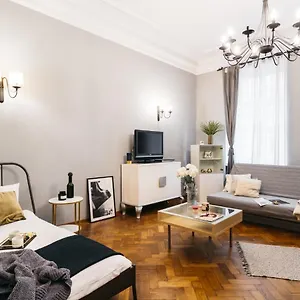 https://skodowskiej-apartment-by-loft-affair.krakowhotelspoland.com