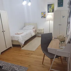Paprotka U Rozy 23 Warszawa